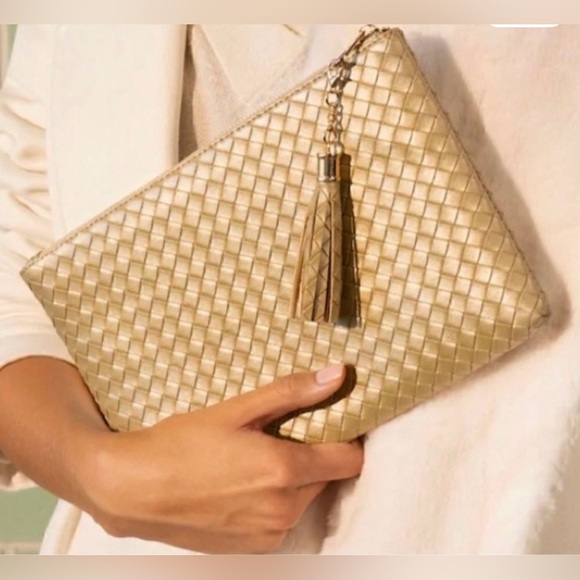 Virginia Wolf Handbags - Chic and classy Virginia Wolf gold woven clutch